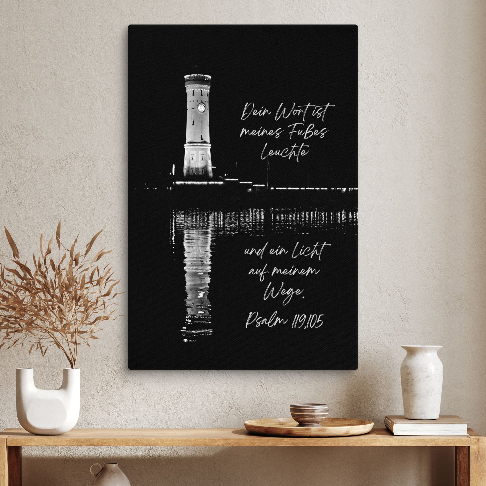 Leinwand „Dein Wort“, Psalm 119 – Leuchtturm Foto in Schwarz-Weiß